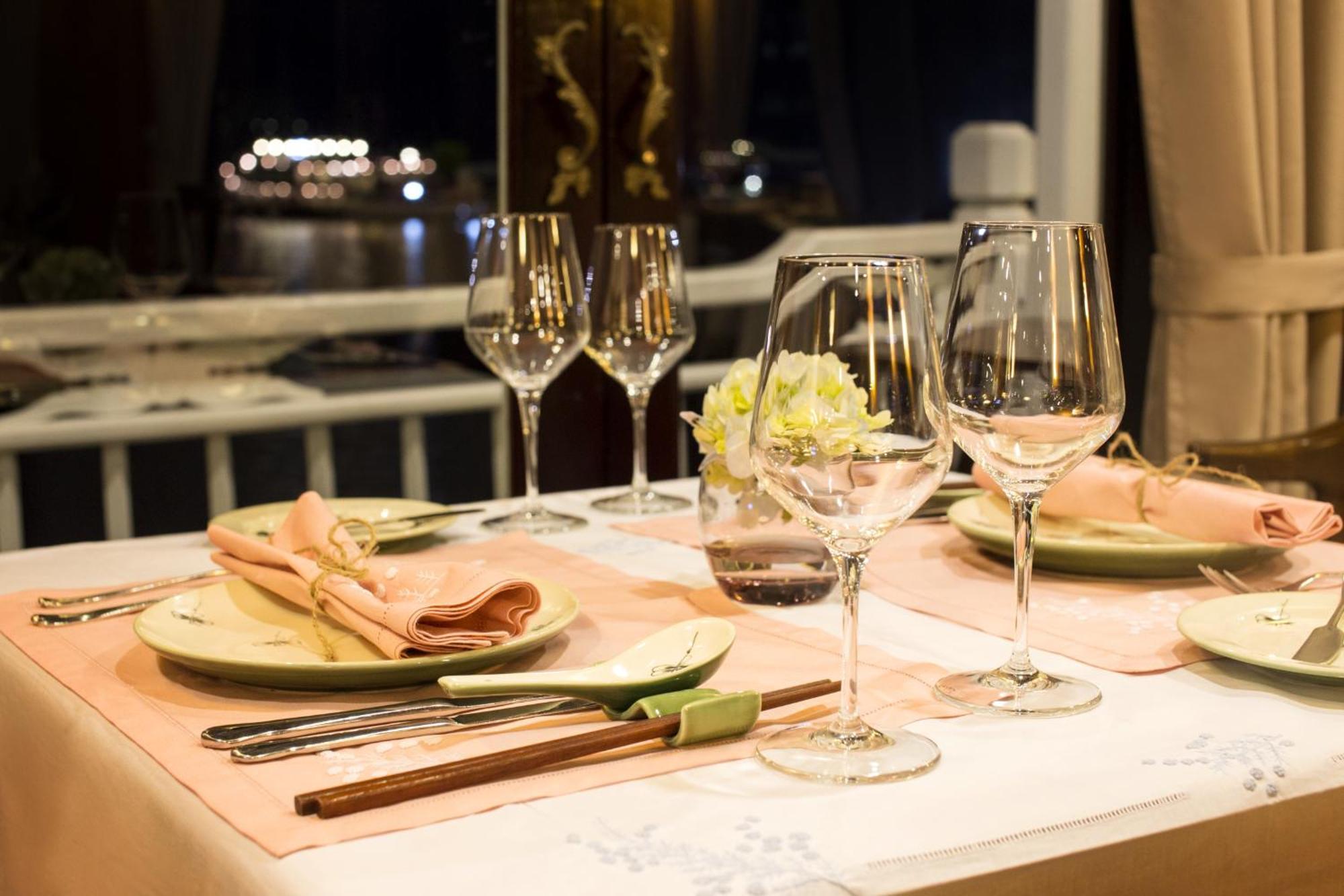 Hera Boutique Cruise Ha Long Bay Экстерьер фото