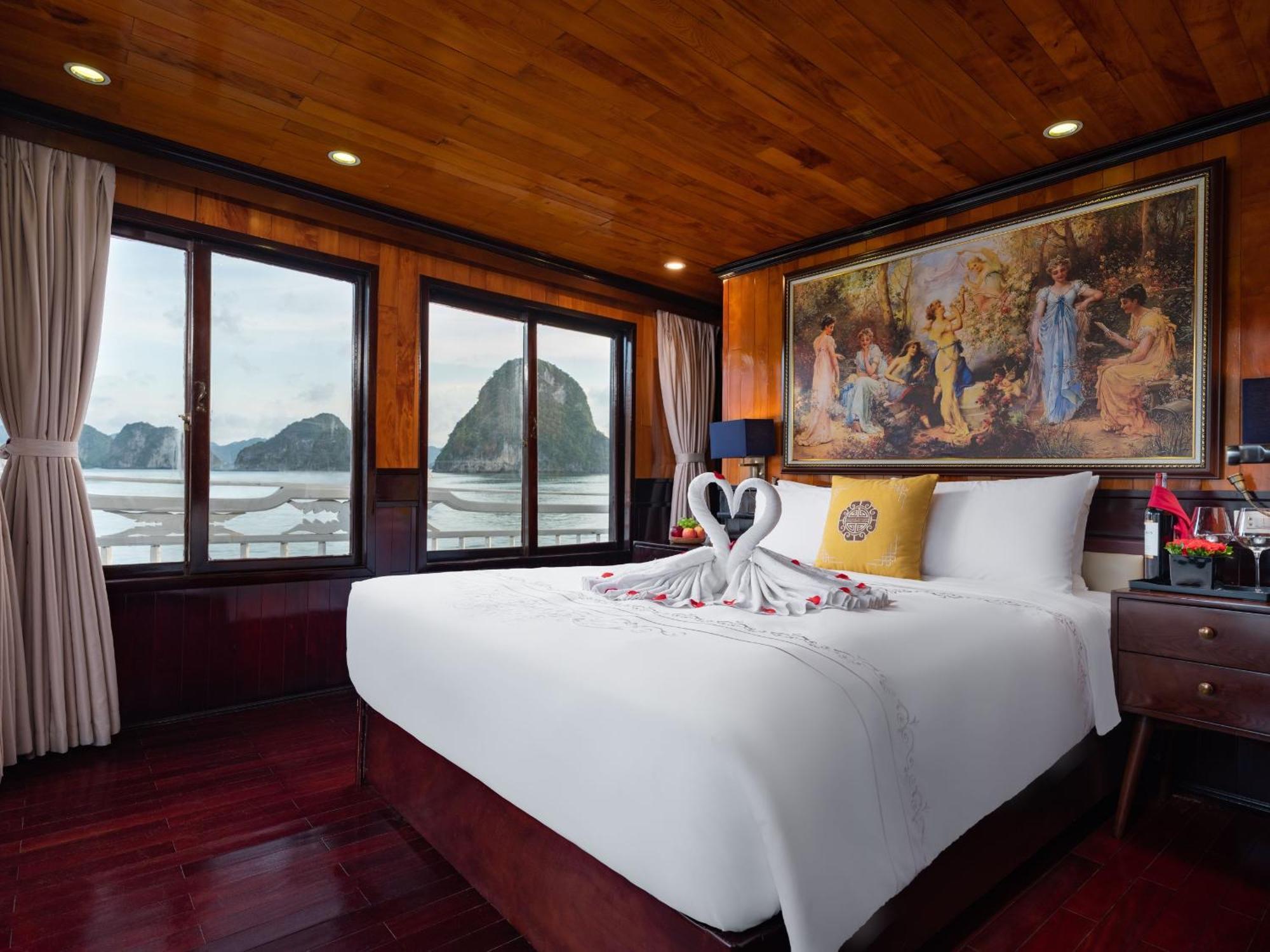 Hera Boutique Cruise Ha Long Bay Экстерьер фото