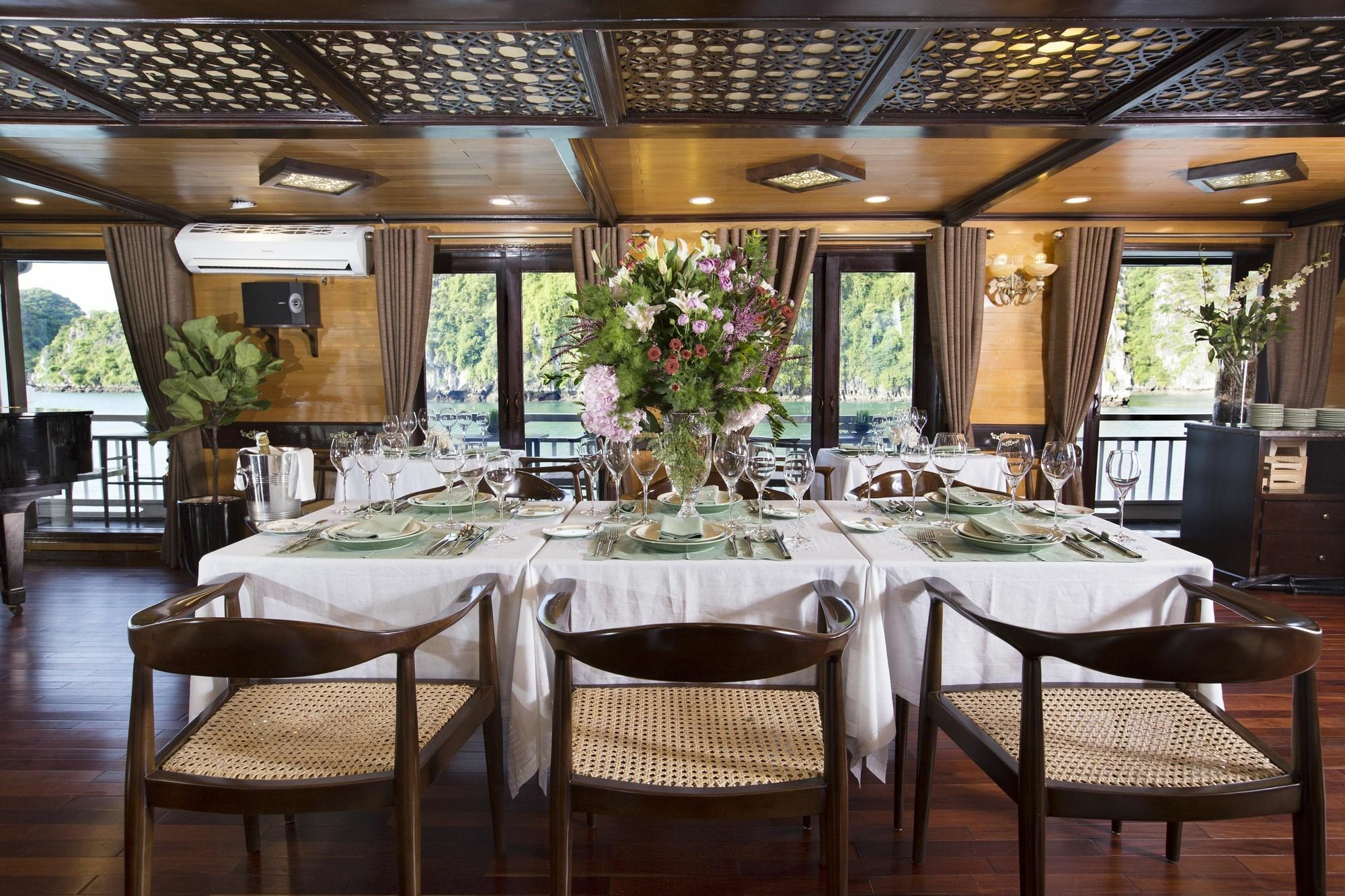 Hera Boutique Cruise Ha Long Bay Экстерьер фото