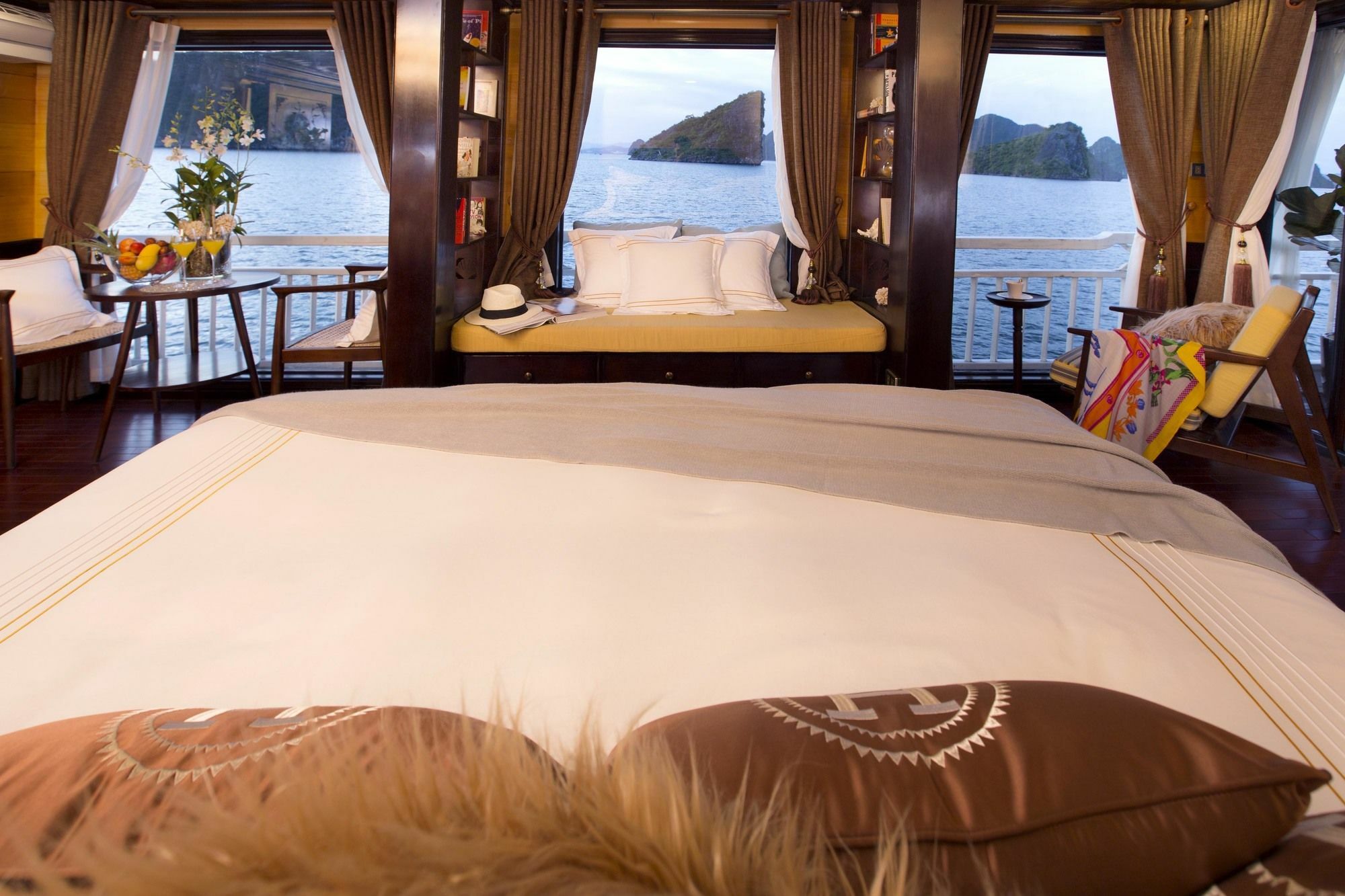Hera Boutique Cruise Ha Long Bay Экстерьер фото