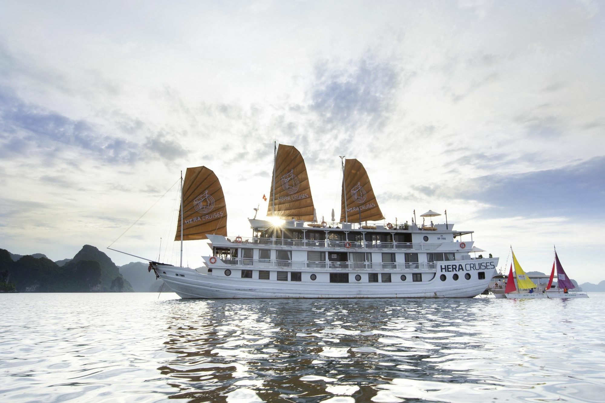 Hera Boutique Cruise Ha Long Bay Экстерьер фото